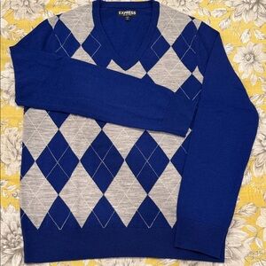 Express Men's V-Neck Sweater in Blue and Gray Argyle